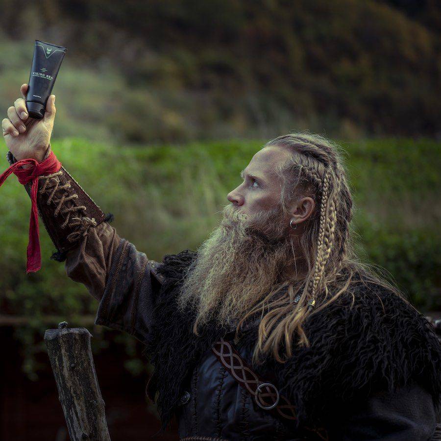 Barzdos priežiūra po žiemos: kaip atgaivinti barzdą po šaltojo sezono